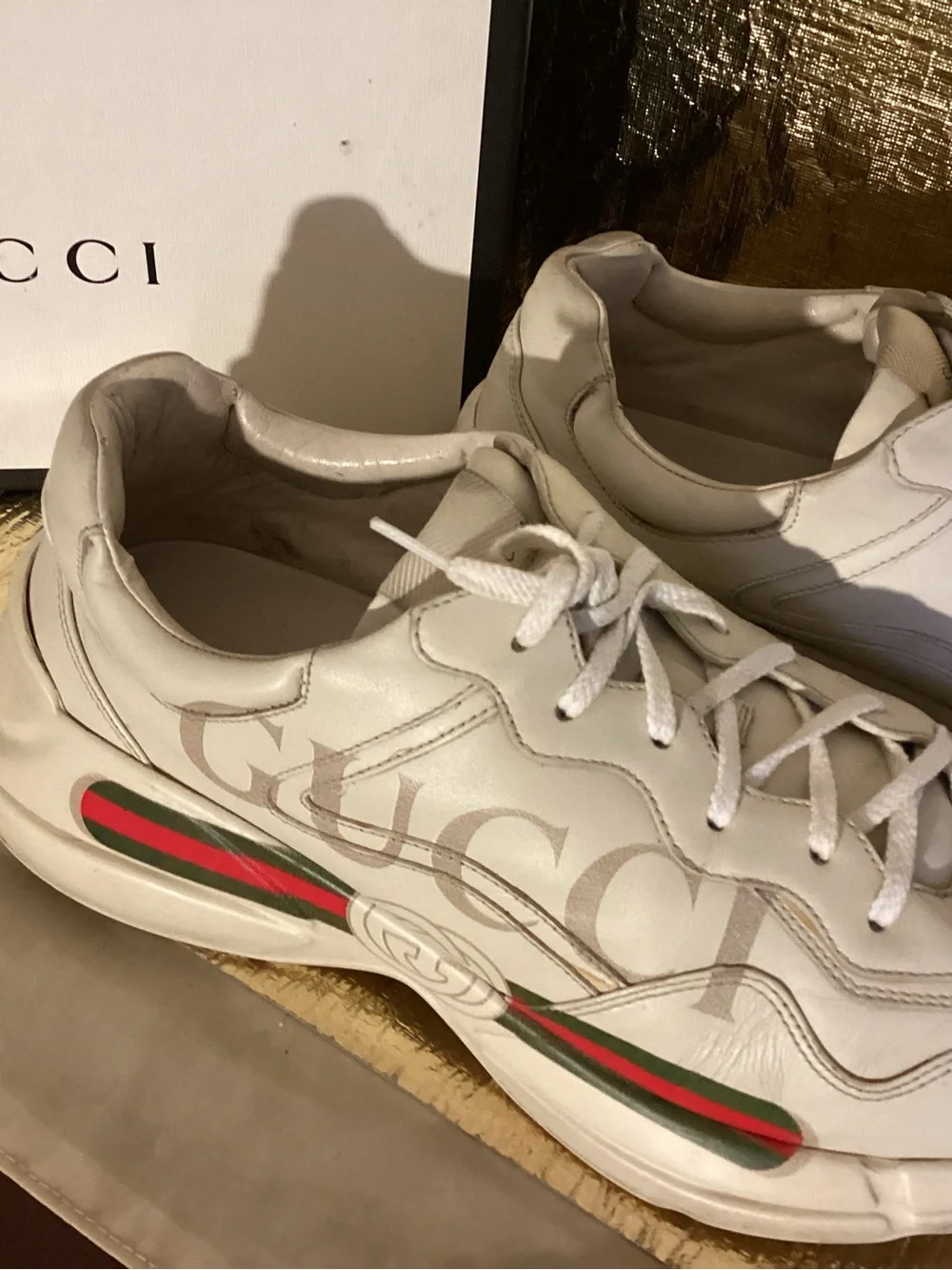 Gucci Cream Leather Low-Top Sneakers with Red & Green Stripe